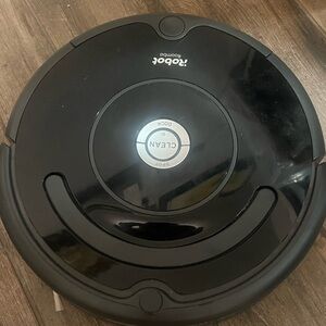 iRobot Roomba 675 Robot Vacuum-Wi-Fi Connectivity, No Charger
